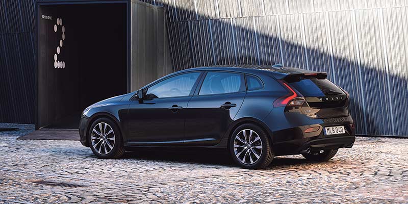 Volvo V40 Classic V40 Classic T2 Business aut. 29 665 € tai 345 € / KK Volvo Paketilla