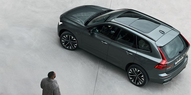 Ylelliset varustepaketit XC60 ja V60 Ultra lataushybridiautoihin